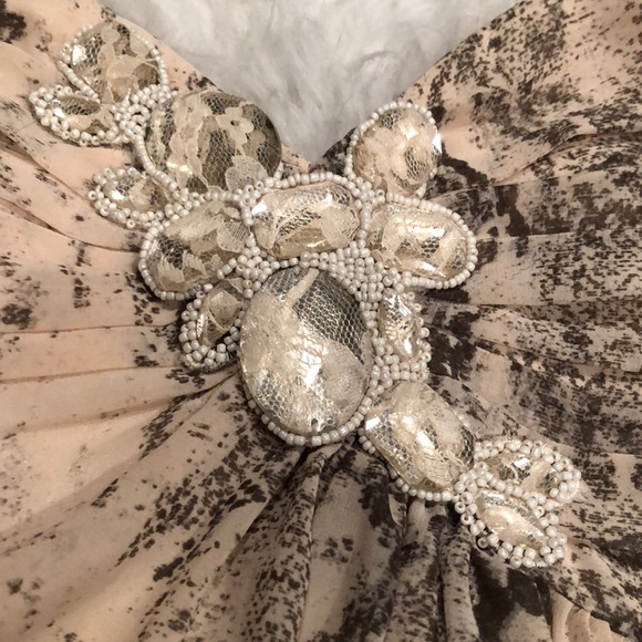 Beautiful Cream Dress - Picture 4 of 4